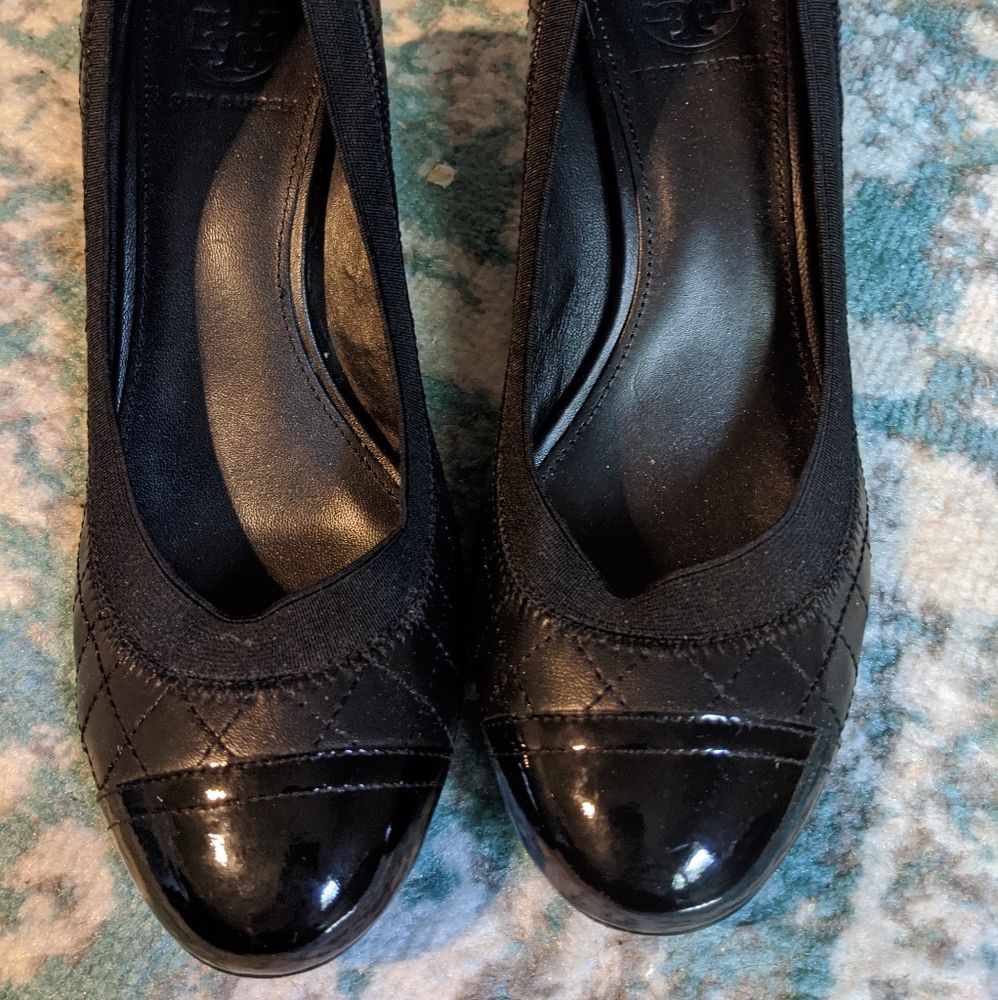 Tory Burch Carrie Quilted Mid-Heel Pump